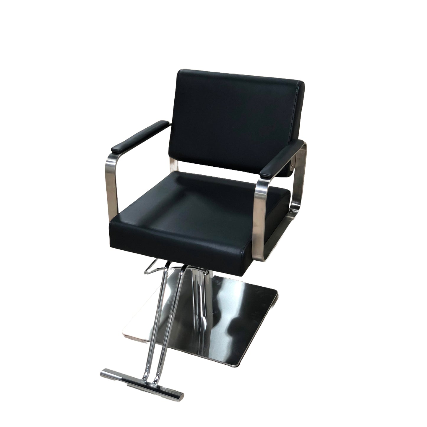 Luxury salon styling chair PRIMUS with hydraulic lift, square base, and ergonomic armrests