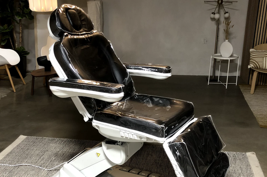 Why Disposable Bed Sheets Are Essential for Medical Spas?