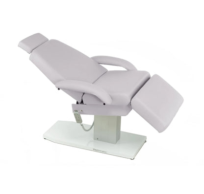 TouchAmerica Empress Chair