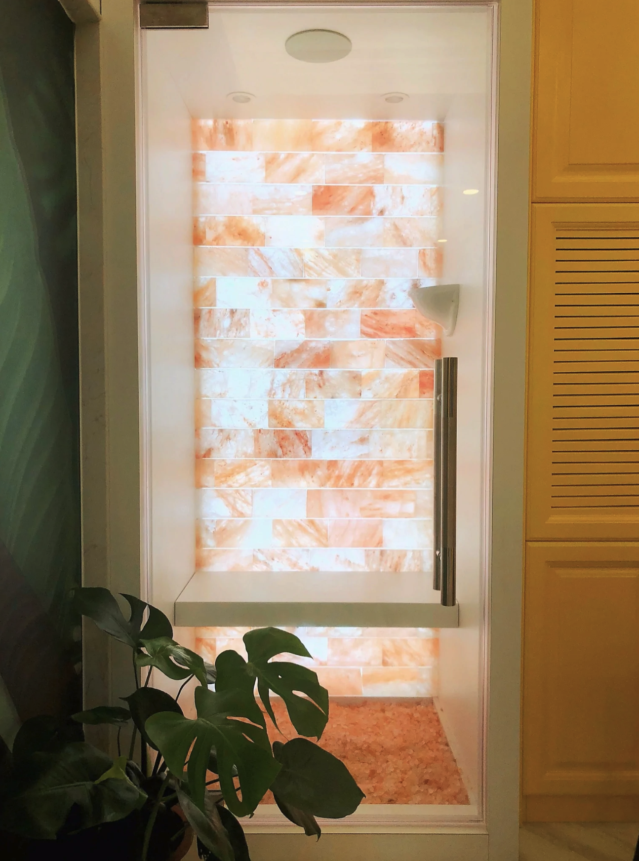 TouchAmerica Halotherapy Salt Capsule
