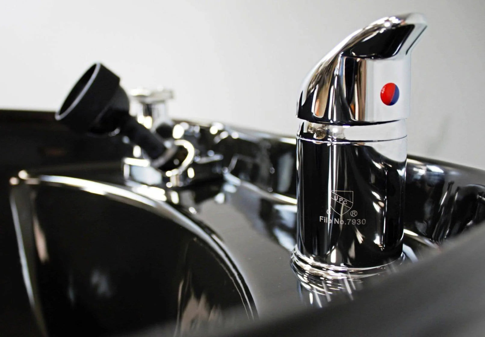 Elegant AYC Stanley Shampoo Unit – space-saving salon shampoo station with sleek finish
