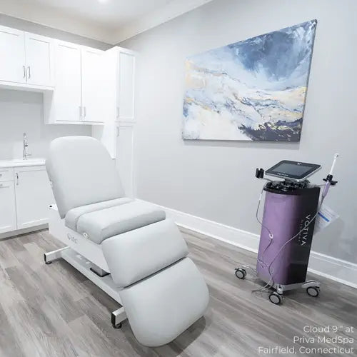 Adjustable Cloud 9 spa treatment table with ergonomic design