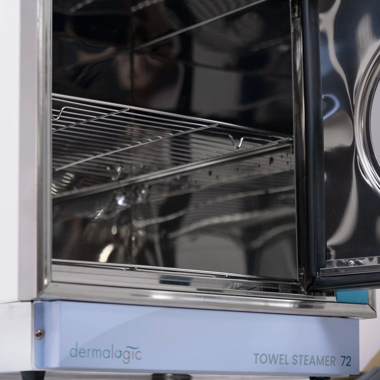 AYC Dermalogic Towel Steamer 72 – durable stainless steel towel warmer for massage therapy